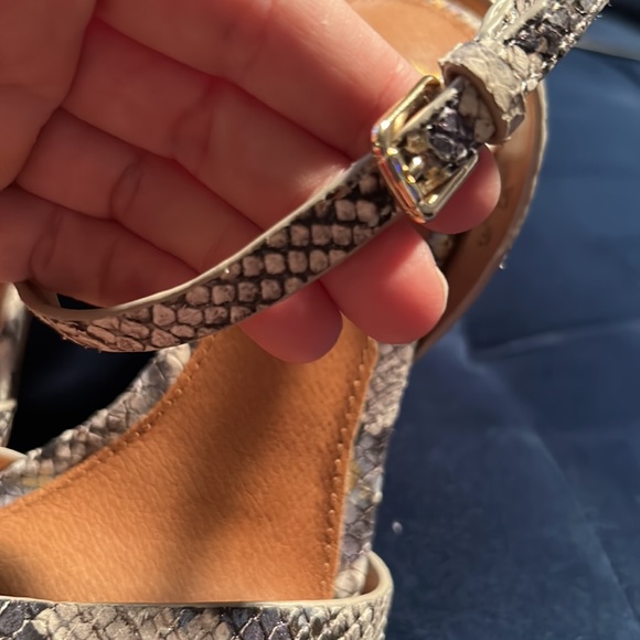 Franco Sarto Ankle Strap Heels Metallic Snake Skin - Picture 15 of 16